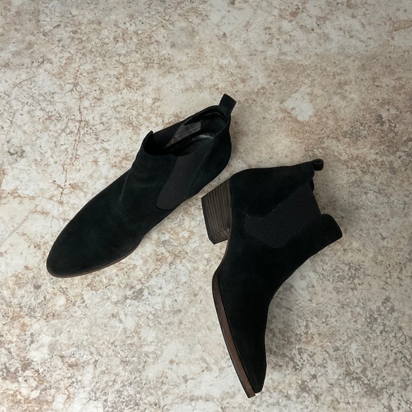 Aquatalia Black Suede Leather  Booties Size 10 - Picture 2 of 8